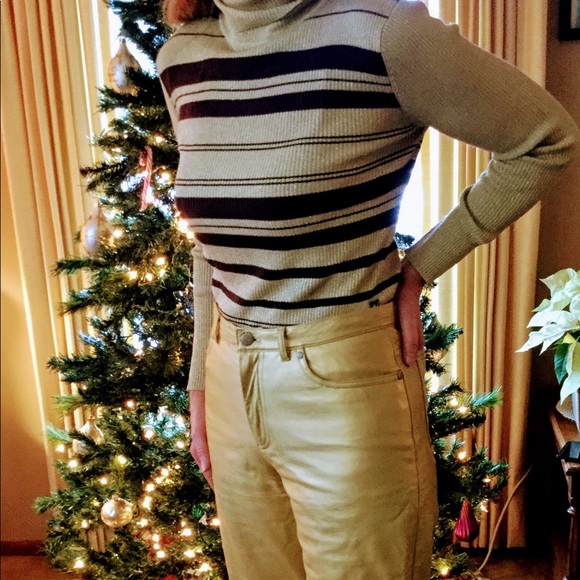 SWEATER With the GOLDEN TOUCH EUC - Picture 1 of 12